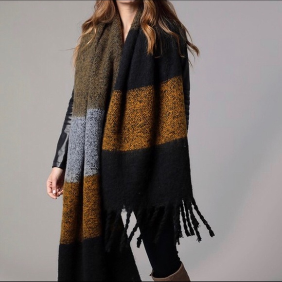 Ruggine Accessories - Riggine Long Oversized Multicolored Tessel Scarf